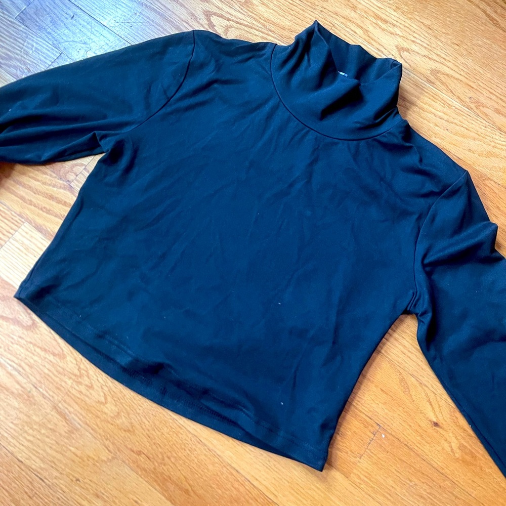 BNWT open back black crop top